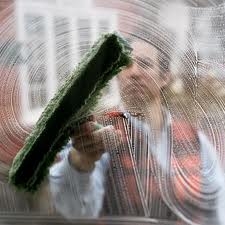 Dịch vụ làm sạch mặt kính Dịch vụ làm sạch mặt kính